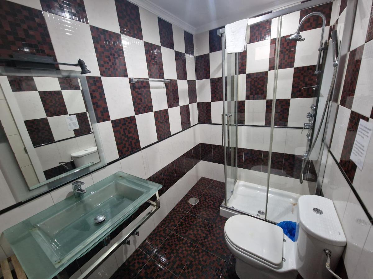 Habitaciones Miramar โบโลเนีย ภายนอก รูปภาพ